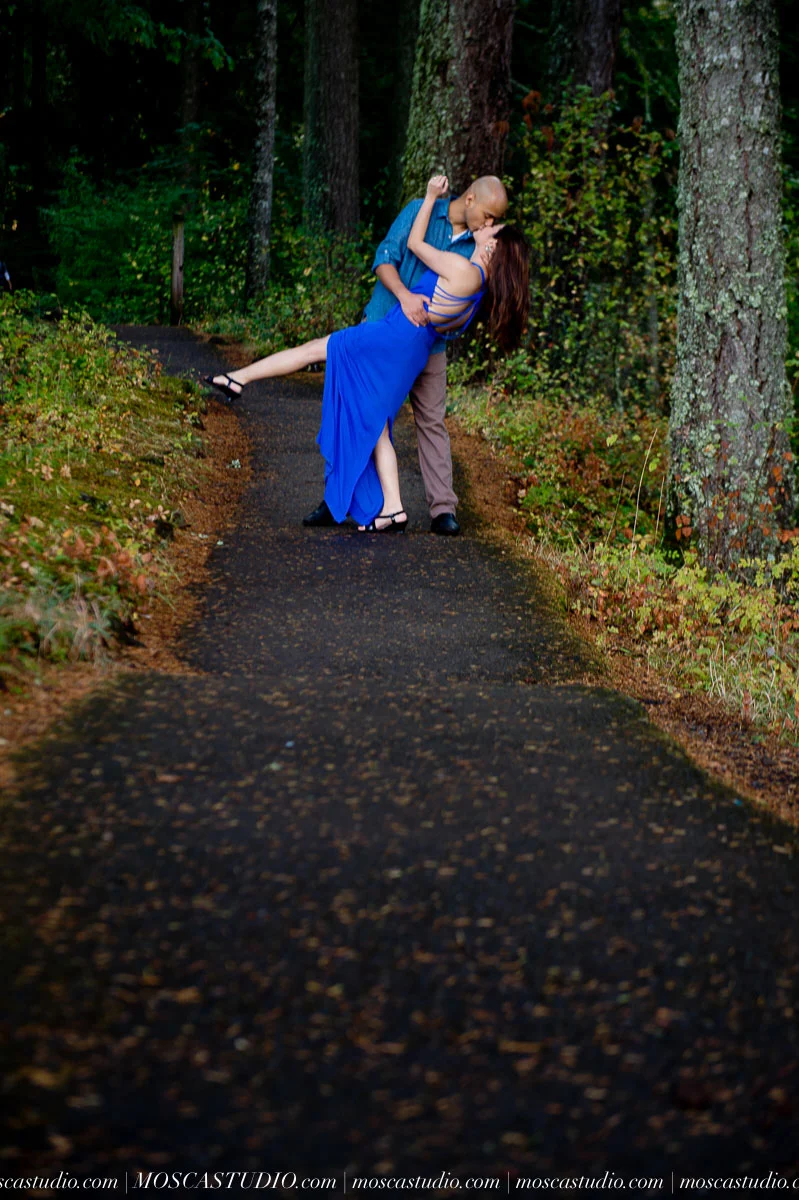 00207-MoscaStudio-Mt-Hood-Bed-Breakfast-Wedding-Photography-Alfrista-20150718-SOCIALMEDIA.jpg
