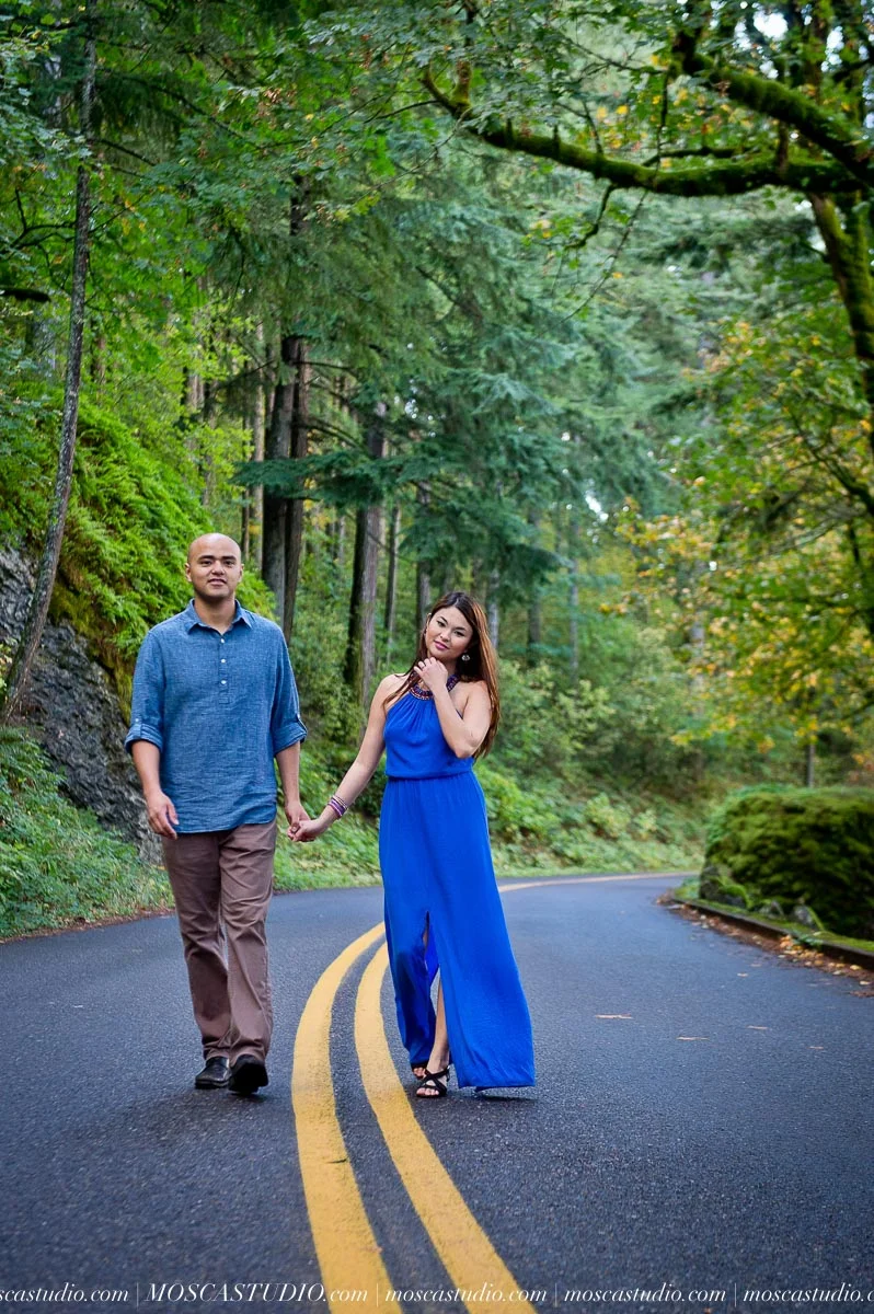 00286-MoscaStudio-Mt-Hood-Bed-Breakfast-Wedding-Photography-Alfrista-20150718-SOCIALMEDIA.jpg