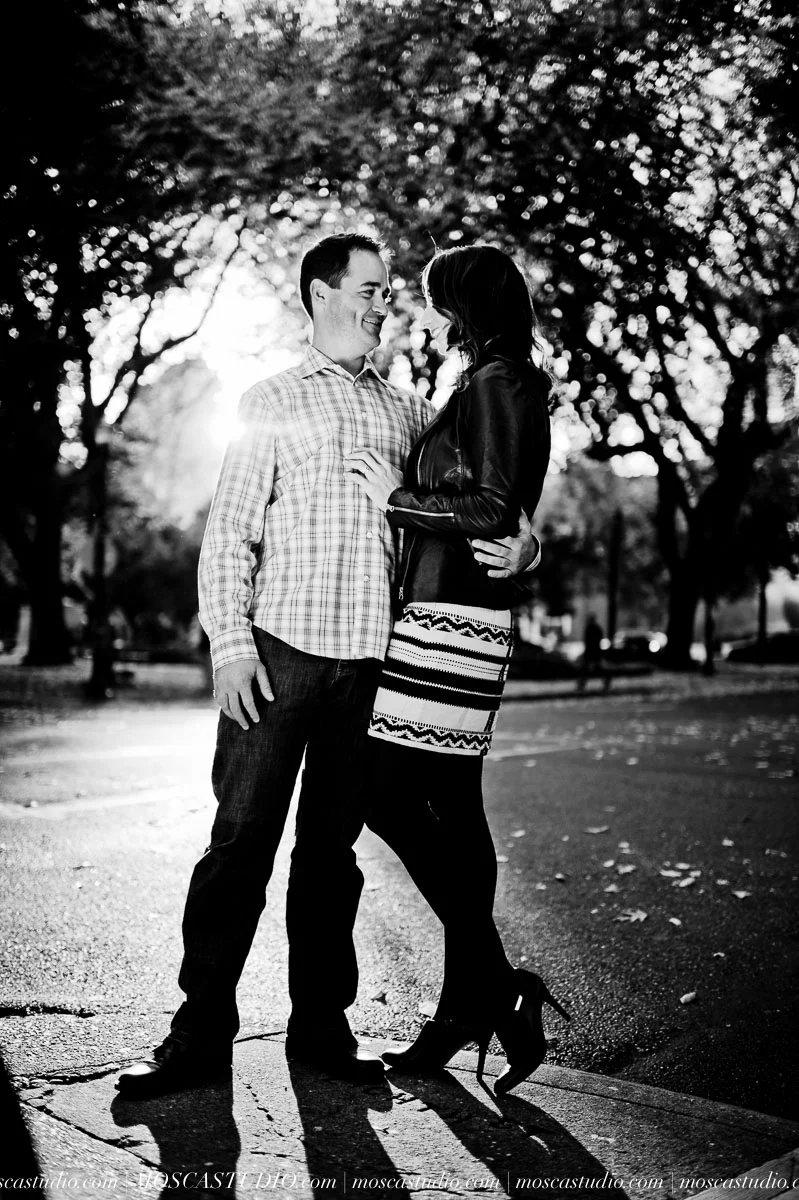 00129-MoscaStudio-Brandy-Mark-Portland-engagement-session-20150305-SOCIALMEDIA.jpg