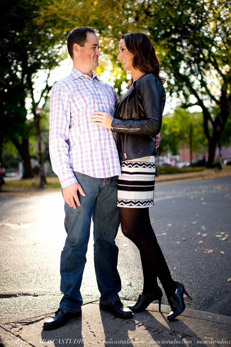 00131-MoscaStudio-Brandy-Mark-Portland-engagement-session-20150305-SOCIALMEDIA.jpg
