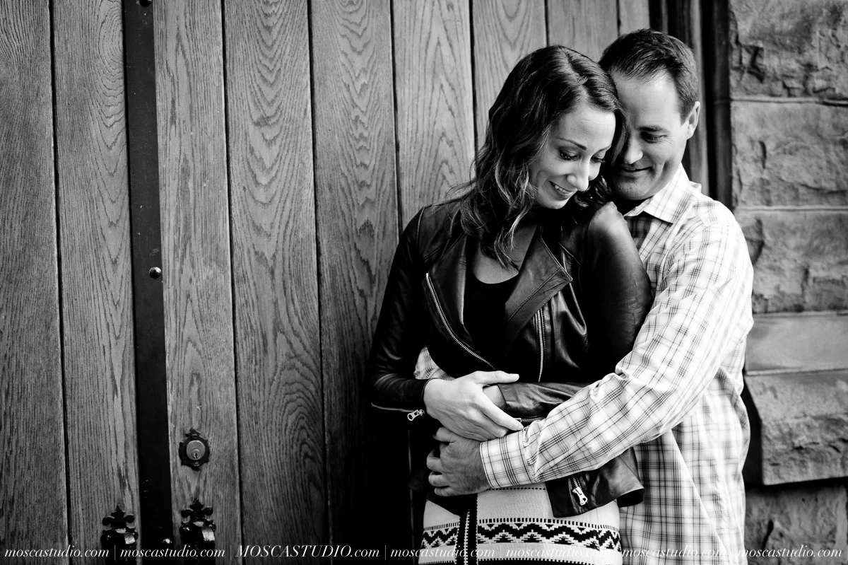 00165-MoscaStudio-Brandy-Mark-Portland-engagement-session-20150305-SOCIALMEDIA.jpg