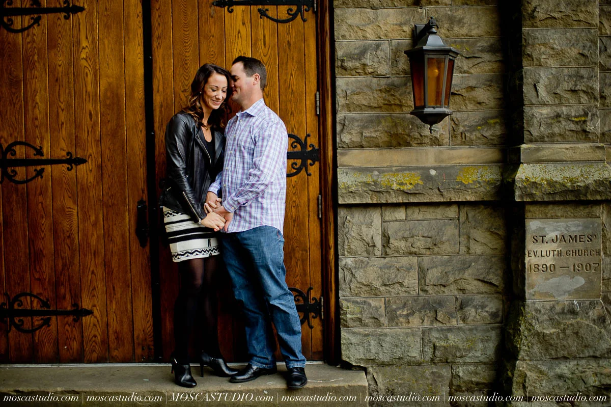 00170-MoscaStudio-Brandy-Mark-Portland-engagement-session-20150305-SOCIALMEDIA.jpg