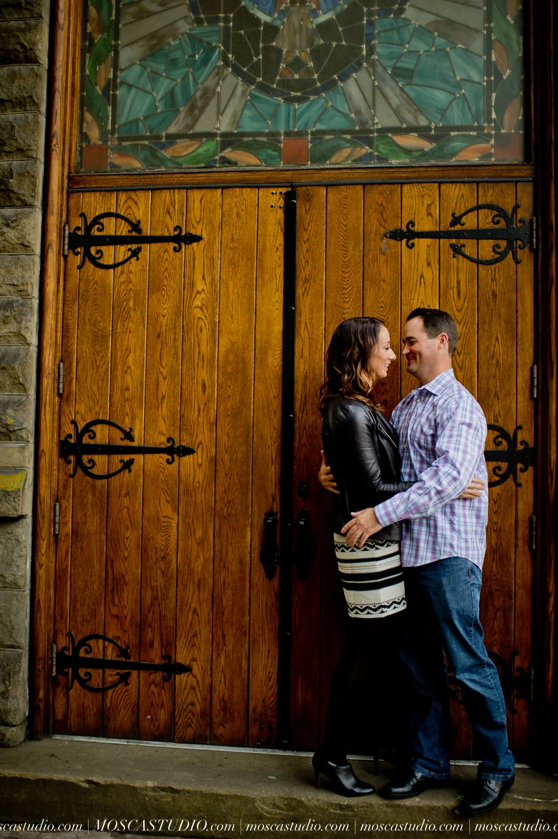 00166-MoscaStudio-Brandy-Mark-Portland-engagement-session-20150305-SOCIALMEDIA.jpg