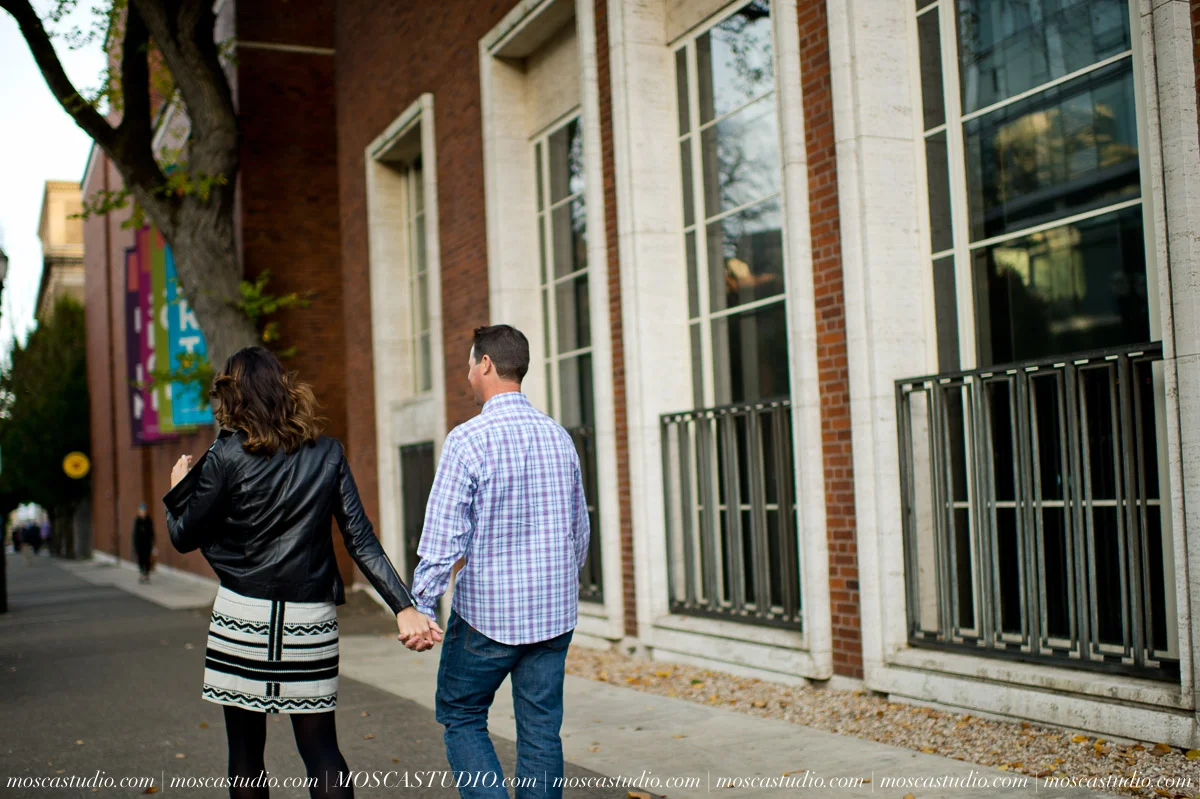 00183-MoscaStudio-Brandy-Mark-Portland-engagement-session-20150305-SOCIALMEDIA.jpg