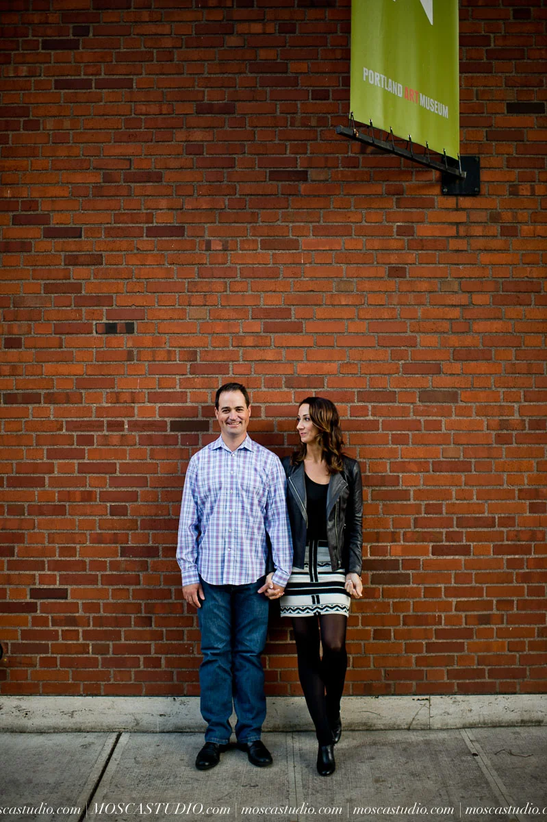 00191-MoscaStudio-Brandy-Mark-Portland-engagement-session-20150305-SOCIALMEDIA.jpg