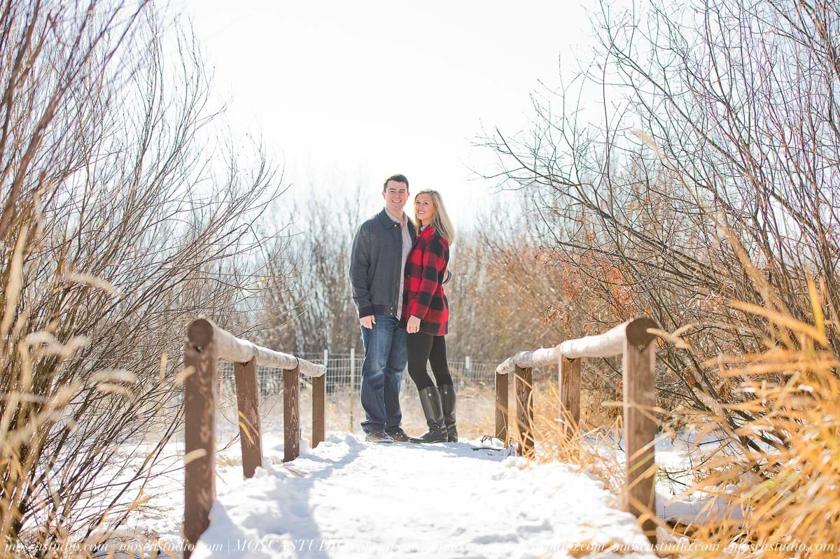 00086-MoscaStudio-black-butte-ranch-winter-engagement-session-20151008-SOCIALMEDIA.jpg