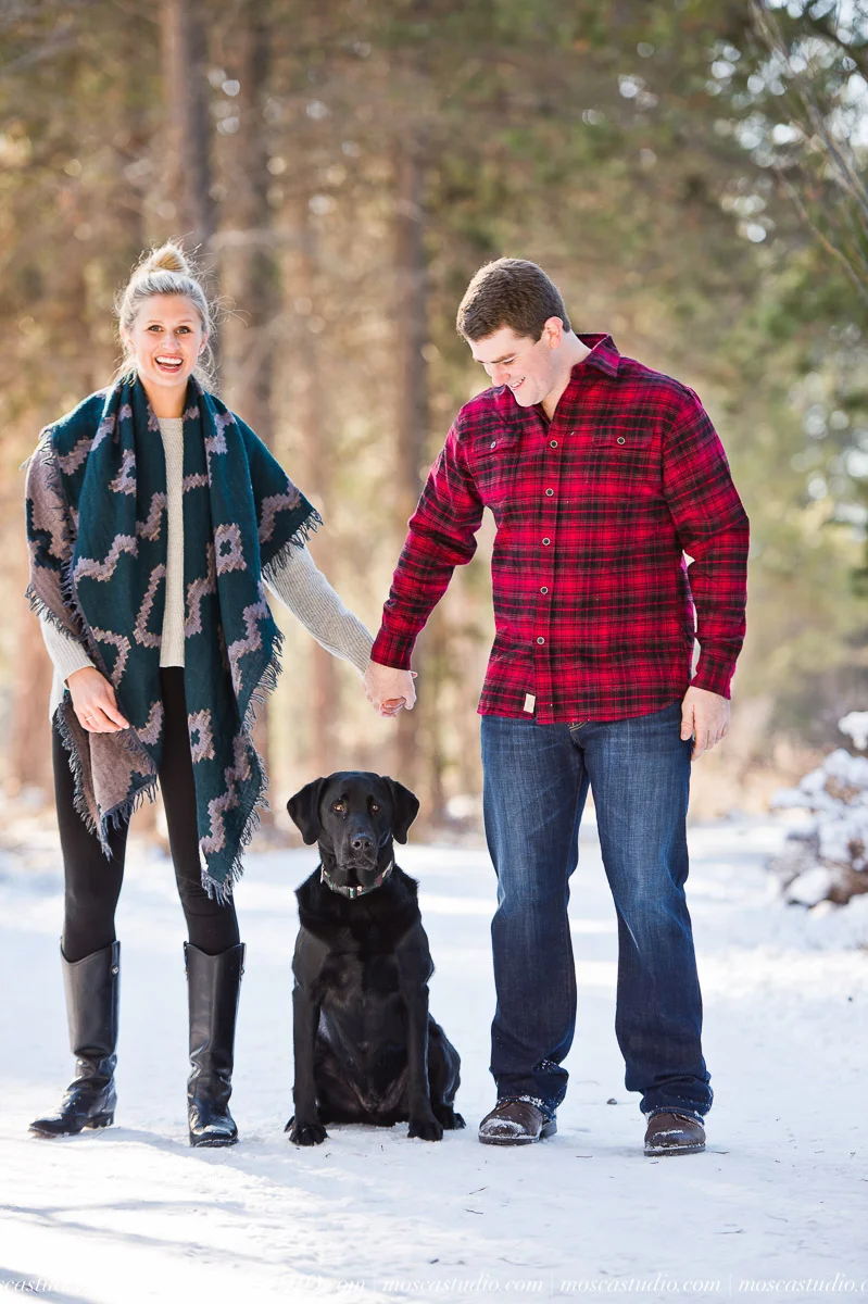 00244-MoscaStudio-black-butte-ranch-winter-engagement-session-20151008-SOCIALMEDIA.jpg