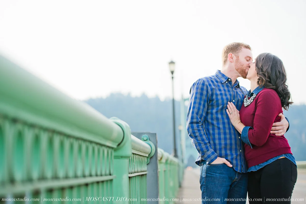 00012-Becky-Brian-portland-fall-engagement-session-20151122-SOCIALMEDIA.jpg