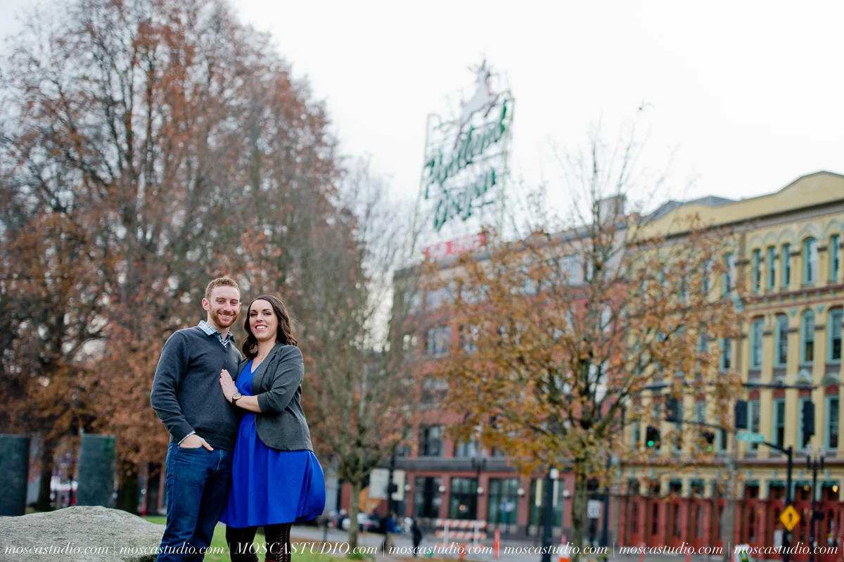 00222-Becky-Brian-portland-fall-engagement-session-20151122-SOCIALMEDIA.jpg