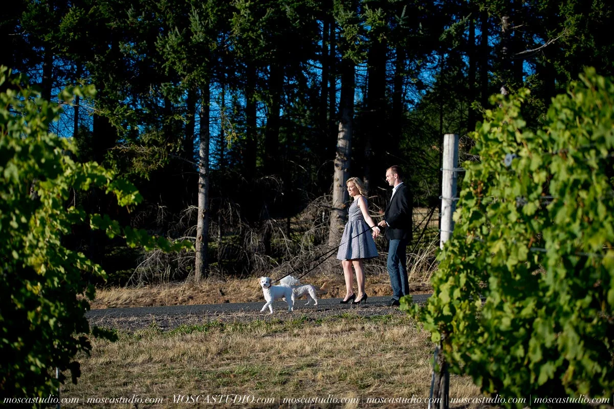 00009-MoscaStudio-mt-hood-engagement-session-columbia-gorge-photography-20160730-SOCIALMEDIA.jpg