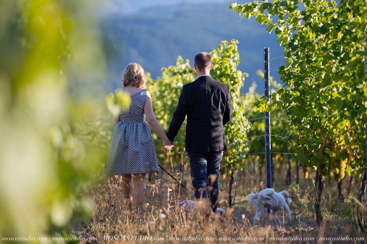 00025-MoscaStudio-mt-hood-engagement-session-columbia-gorge-photography-20160730-SOCIALMEDIA.jpg