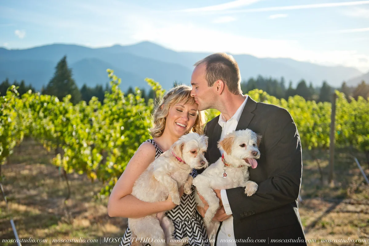 00045-MoscaStudio-mt-hood-engagement-session-columbia-gorge-photography-20160730-SOCIALMEDIA.jpg