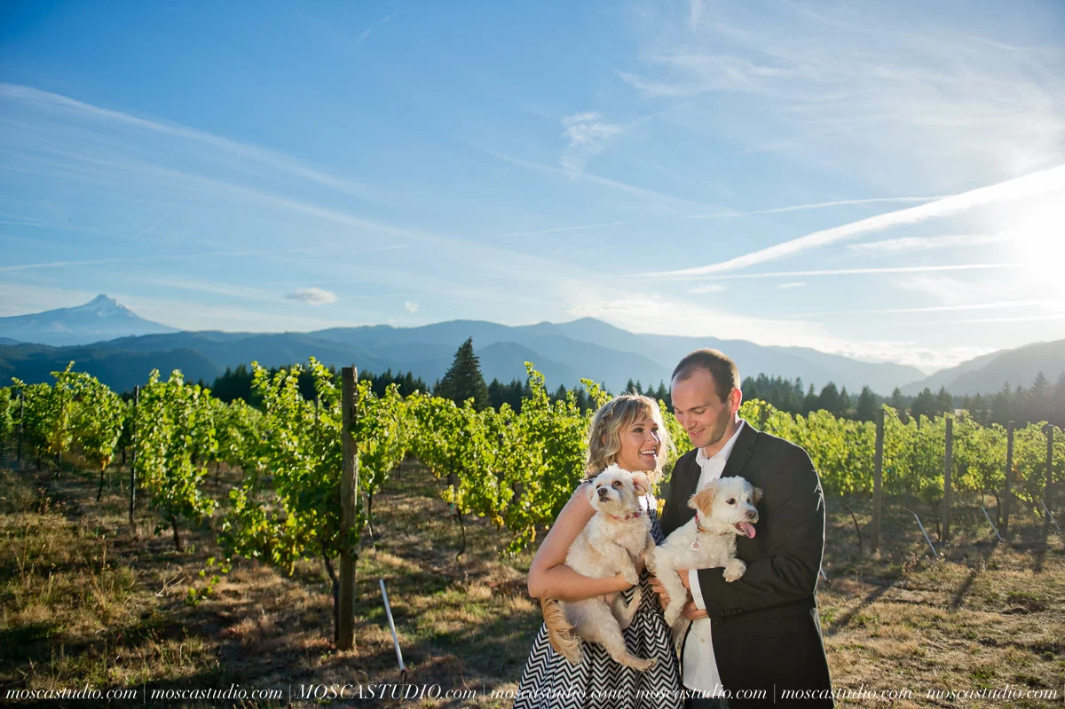 00047-MoscaStudio-mt-hood-engagement-session-columbia-gorge-photography-20160730-SOCIALMEDIA.jpg