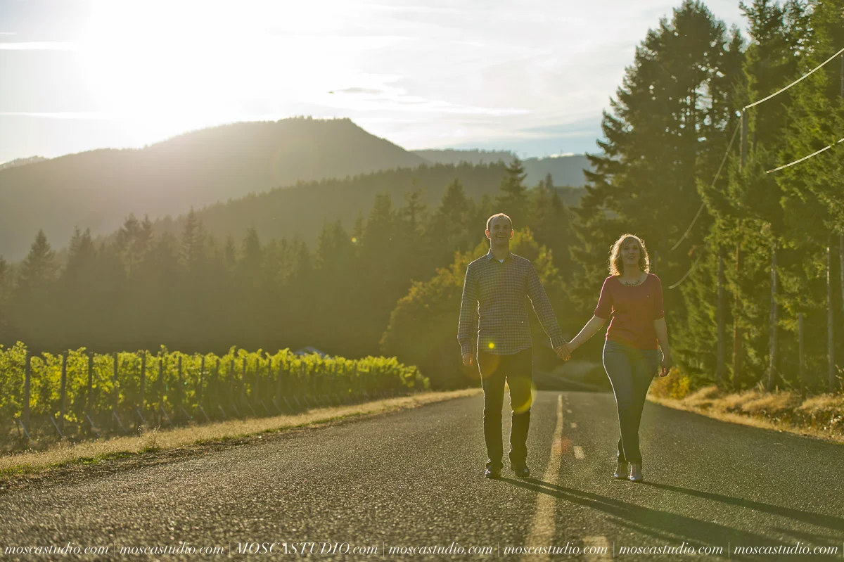 00068-MoscaStudio-mt-hood-engagement-session-columbia-gorge-photography-20160730-SOCIALMEDIA.jpg