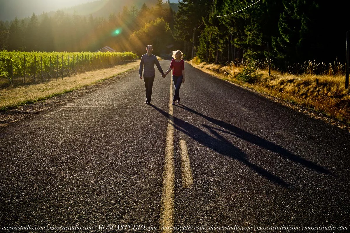 00077-MoscaStudio-mt-hood-engagement-session-columbia-gorge-photography-20160730-SOCIALMEDIA.jpg