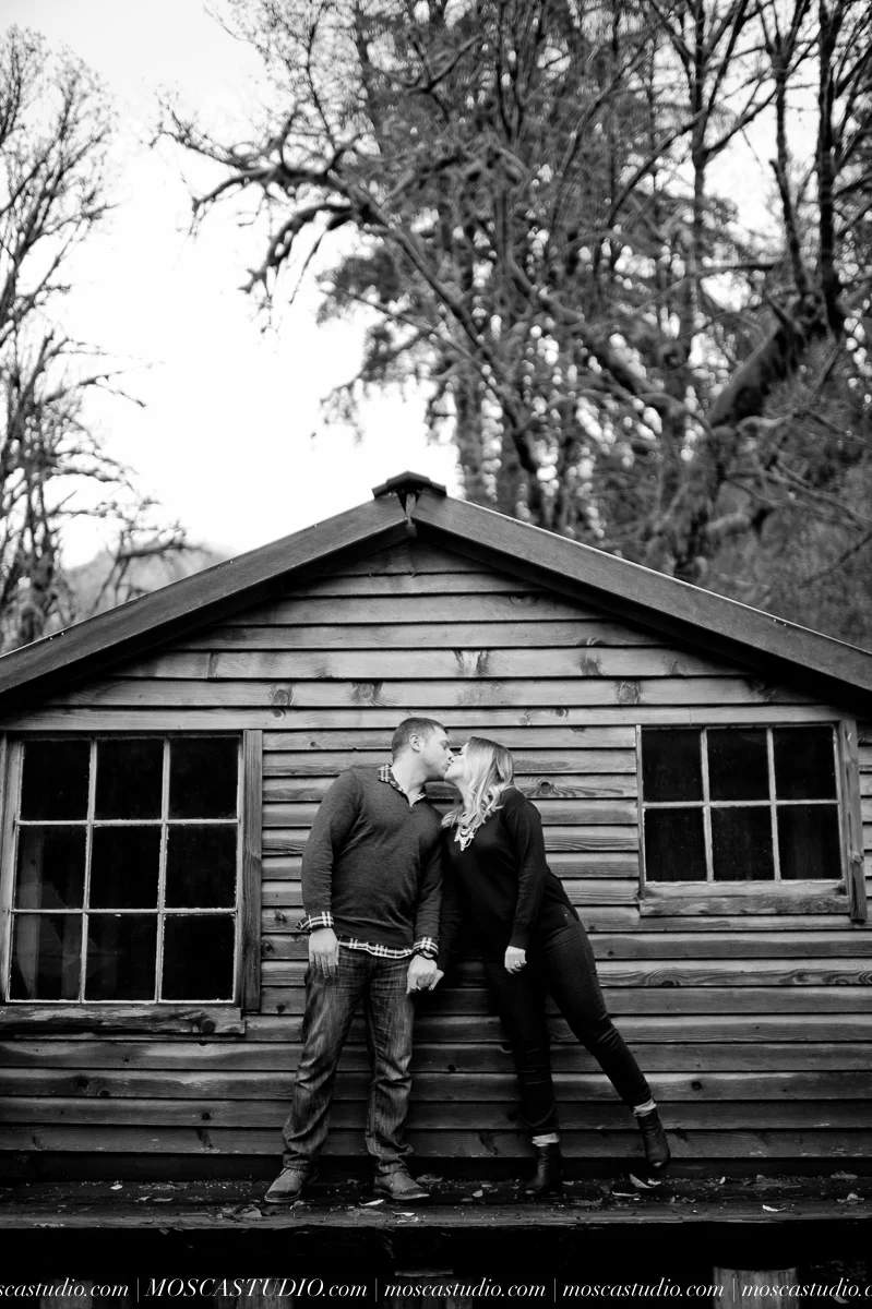 00114-MoscaStudio-Oregon-Coast-Engagement-Session-20160625-SOCIALMEDIA.jpg