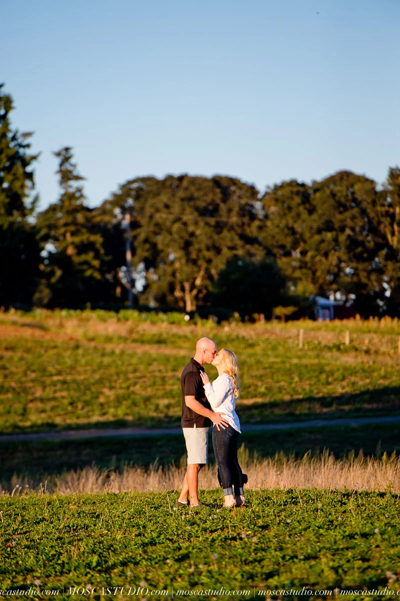 00047-moscastudio-ENGAGEMENT-session-20151003-SOCIALMEDIA.jpg