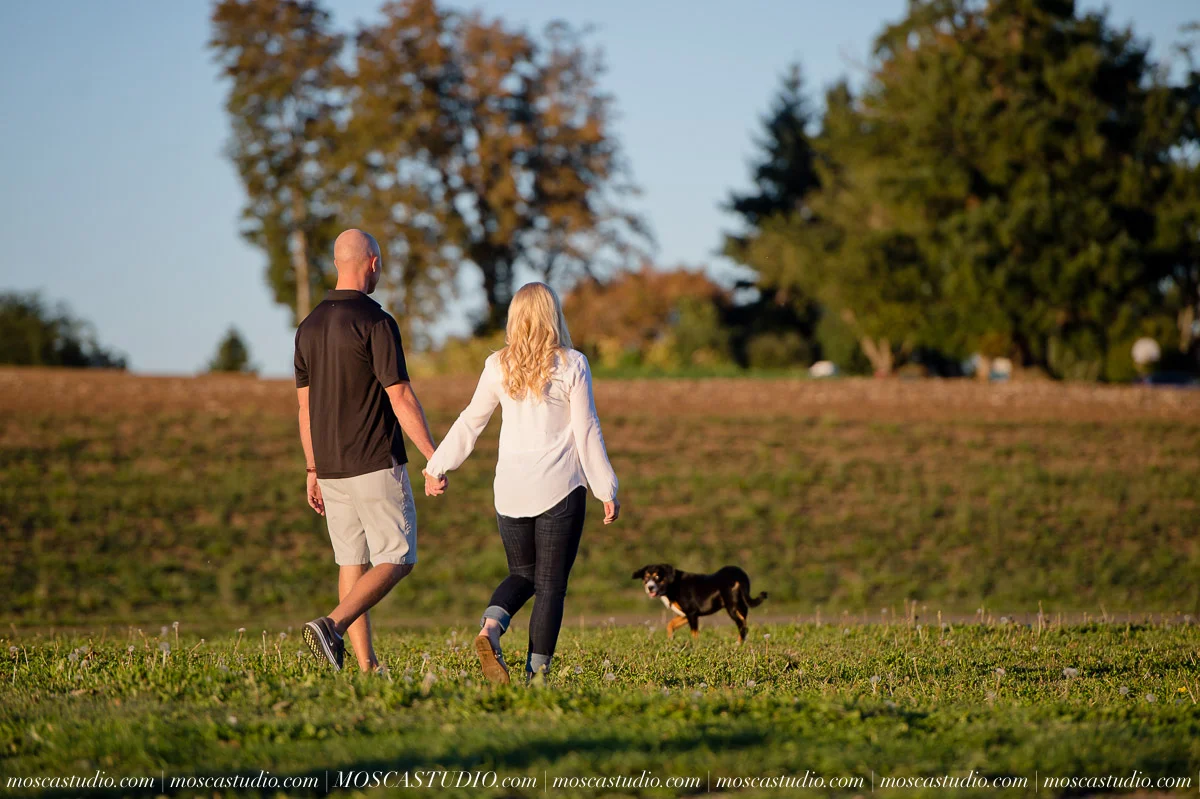 00044-moscastudio-ENGAGEMENT-session-20151003-SOCIALMEDIA.jpg