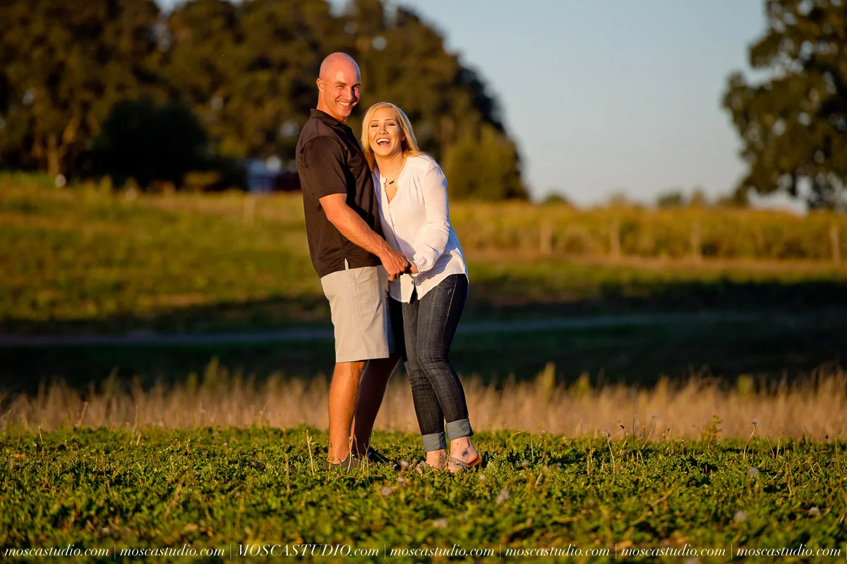 00061-moscastudio-ENGAGEMENT-session-20151003-SOCIALMEDIA.jpg