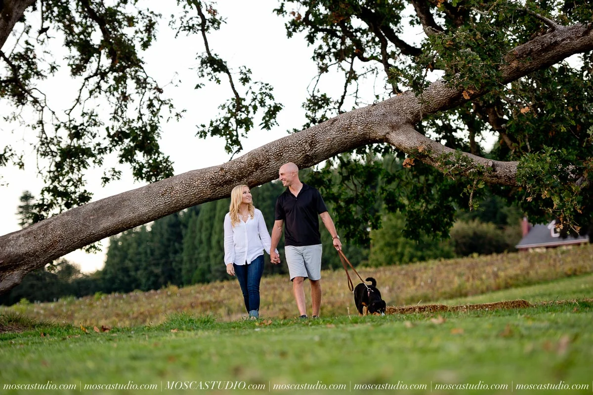 00098-moscastudio-ENGAGEMENT-session-20151003-SOCIALMEDIA.jpg