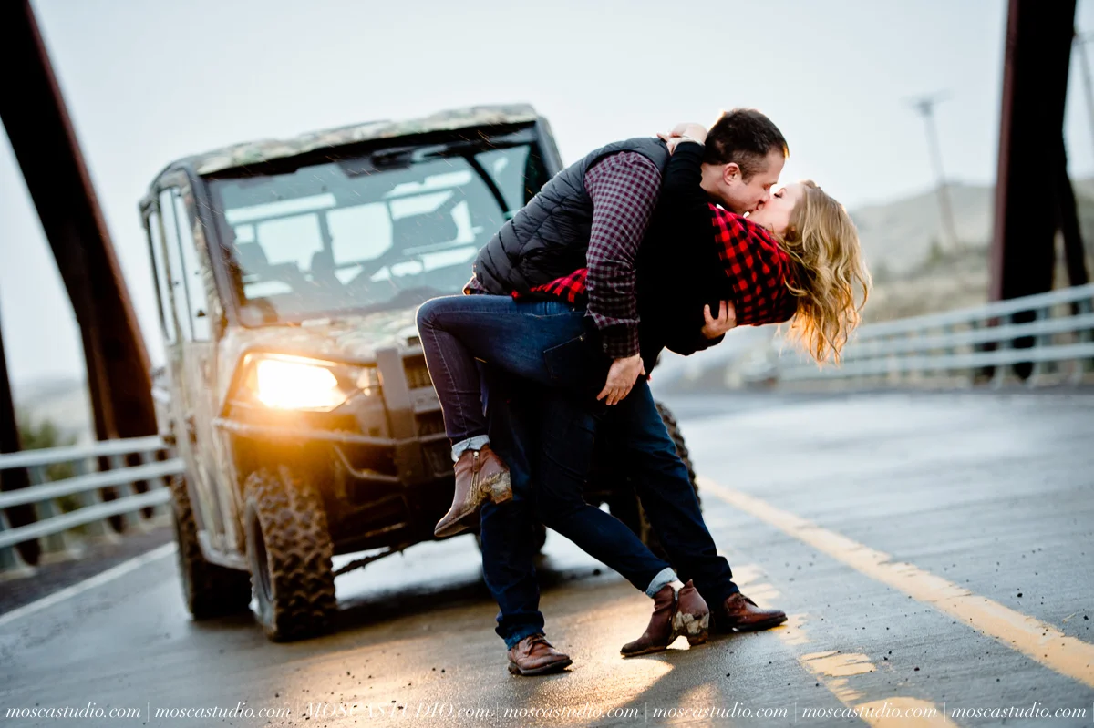 3984-moscastudio-eastern-oregon-engagement-session-20160917-SOCIALMEDIA.jpg