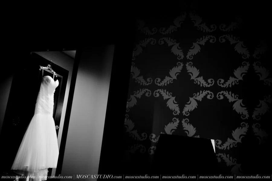 00412-MoscaStudio-Brandy-Mark-Portland-Wedding-Photography-20160305-SOCIALMEDIA-900x599.jpg
