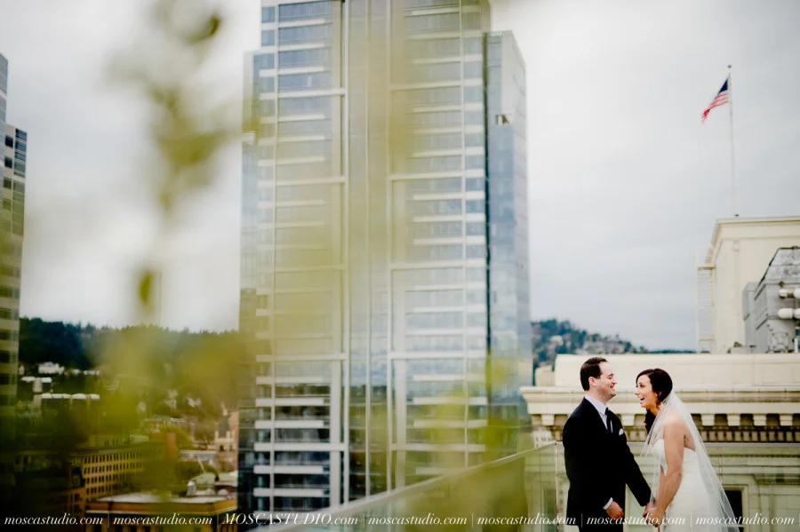 00546-MoscaStudio-Brandy-Mark-Portland-Wedding-Photography-20160305-SOCIALMEDIA-900x599.jpg