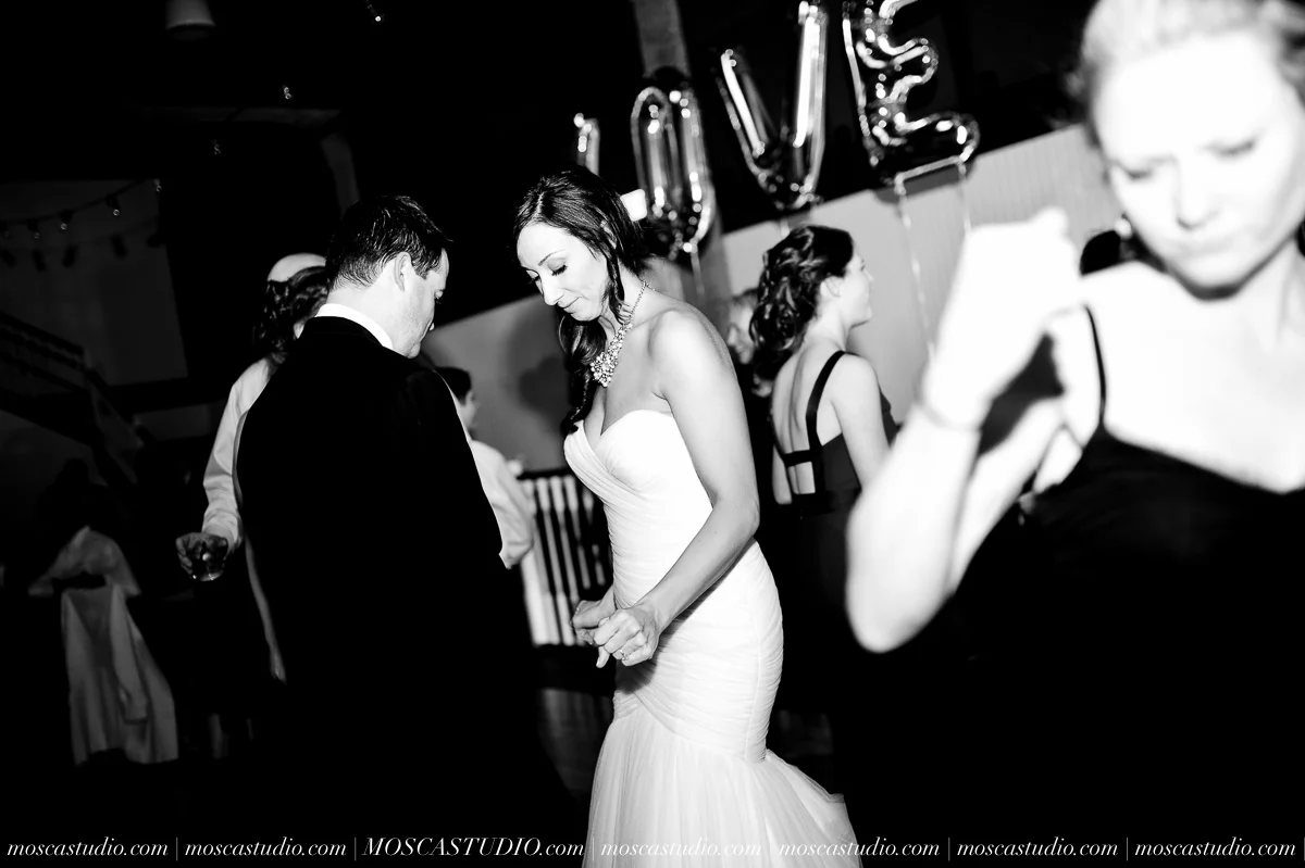 01421-MoscaStudio-Brandy-Mark-Portland-Wedding-Photography-20160305-SOCIALMEDIA.jpg