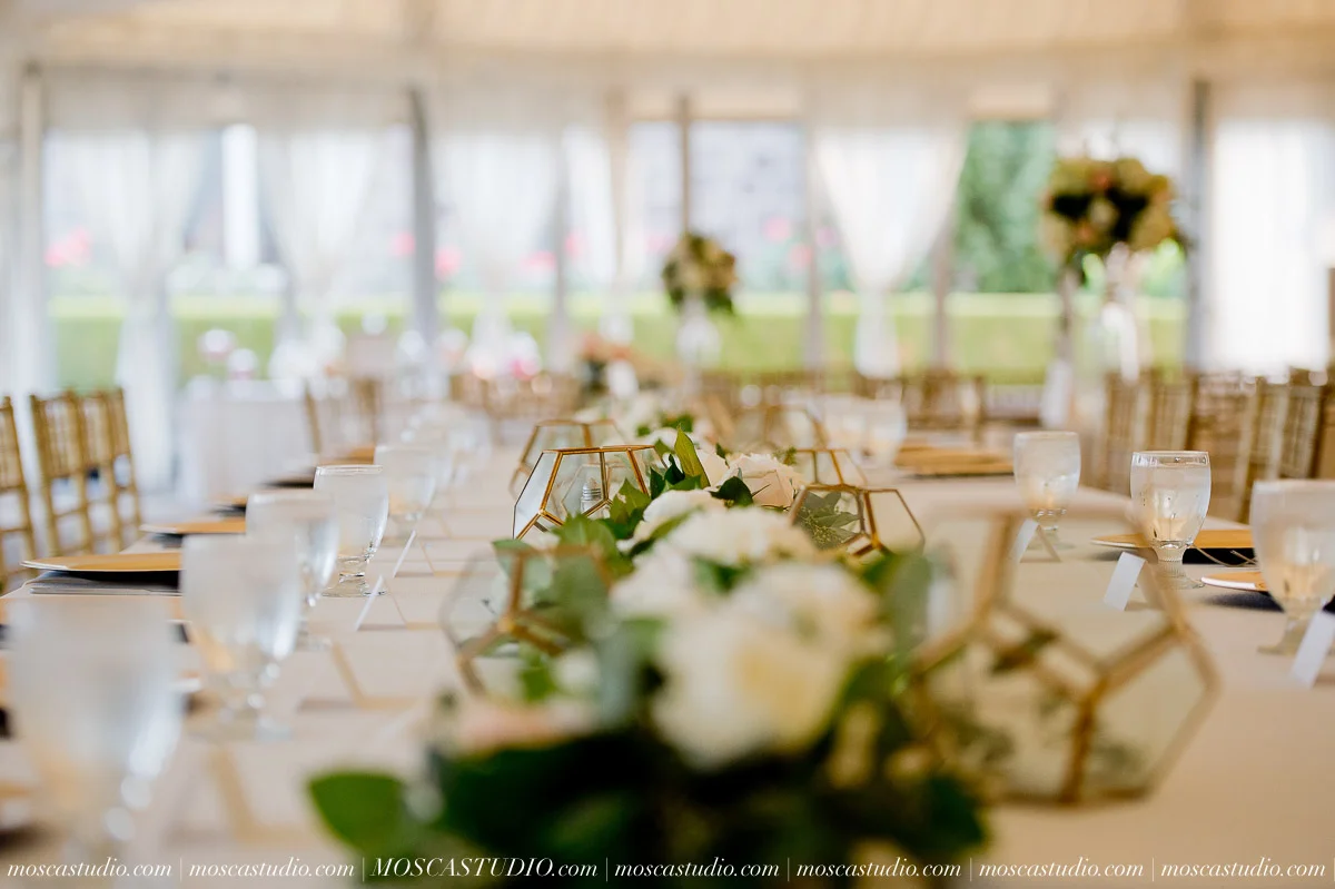 Kelsey & Jeff | Oregon Golf Club wedding day | Images by © http://MoscaStudio.com #moscastudio #seattleengagement #portlandwedding #oregonbride #matrimonio #weddingstyle
