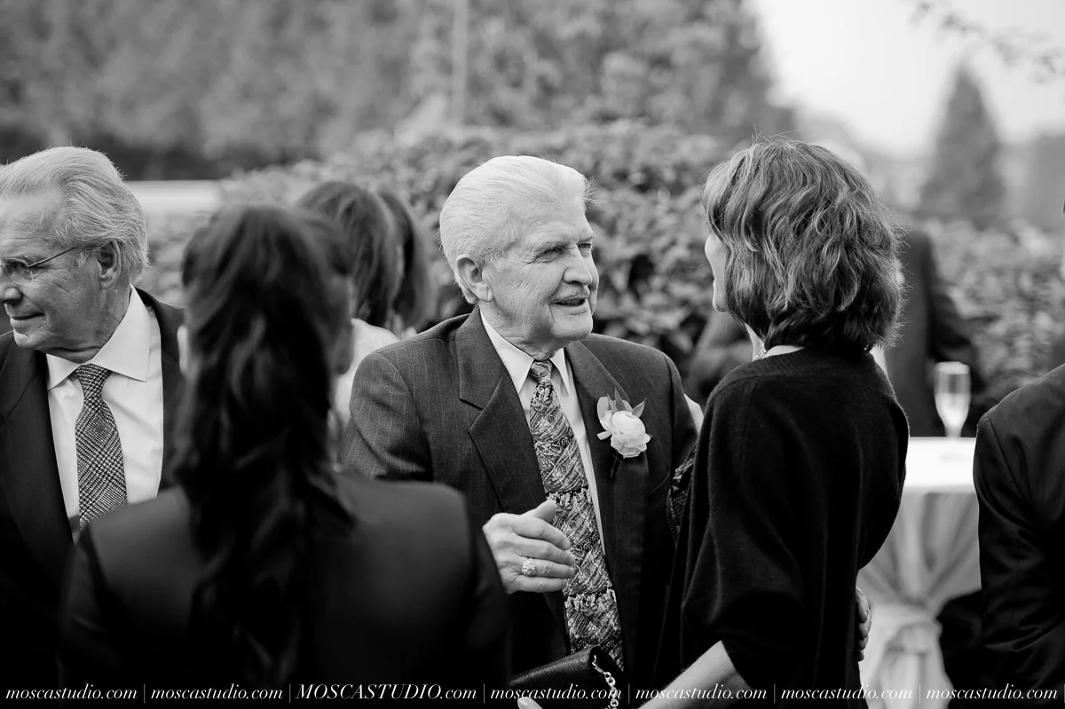 Kelsey & Jeff | Oregon Golf Club wedding day | Images by © http://MoscaStudio.com #moscastudio #seattleengagement #portlandwedding #oregonbride #matrimonio #weddingstyle