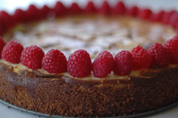 white_choc_raspberry_cheesecake.jpg