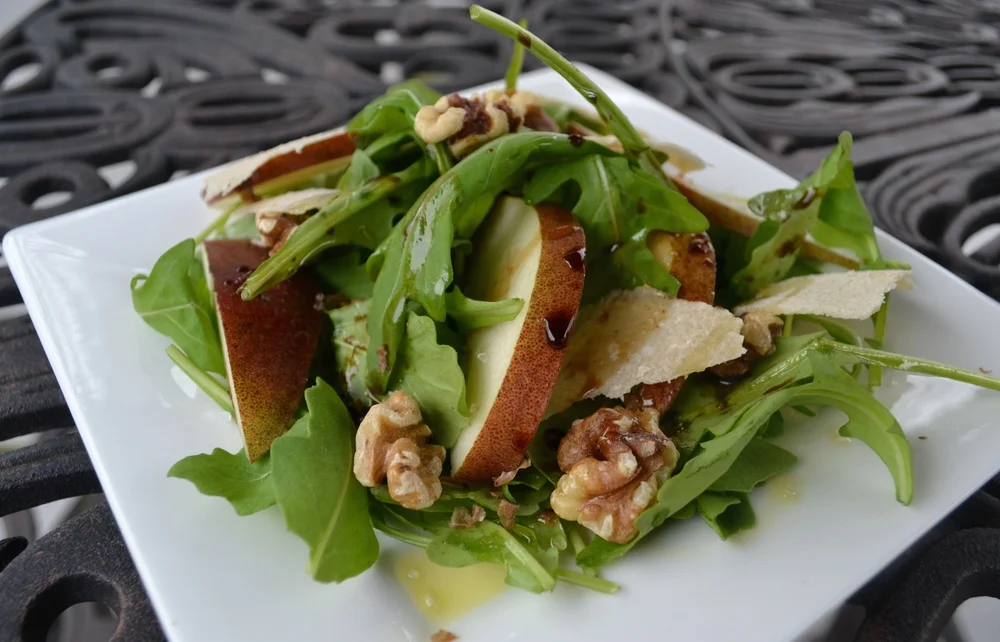 Arugula Salad with Pear, Walnuts and Parmesan
