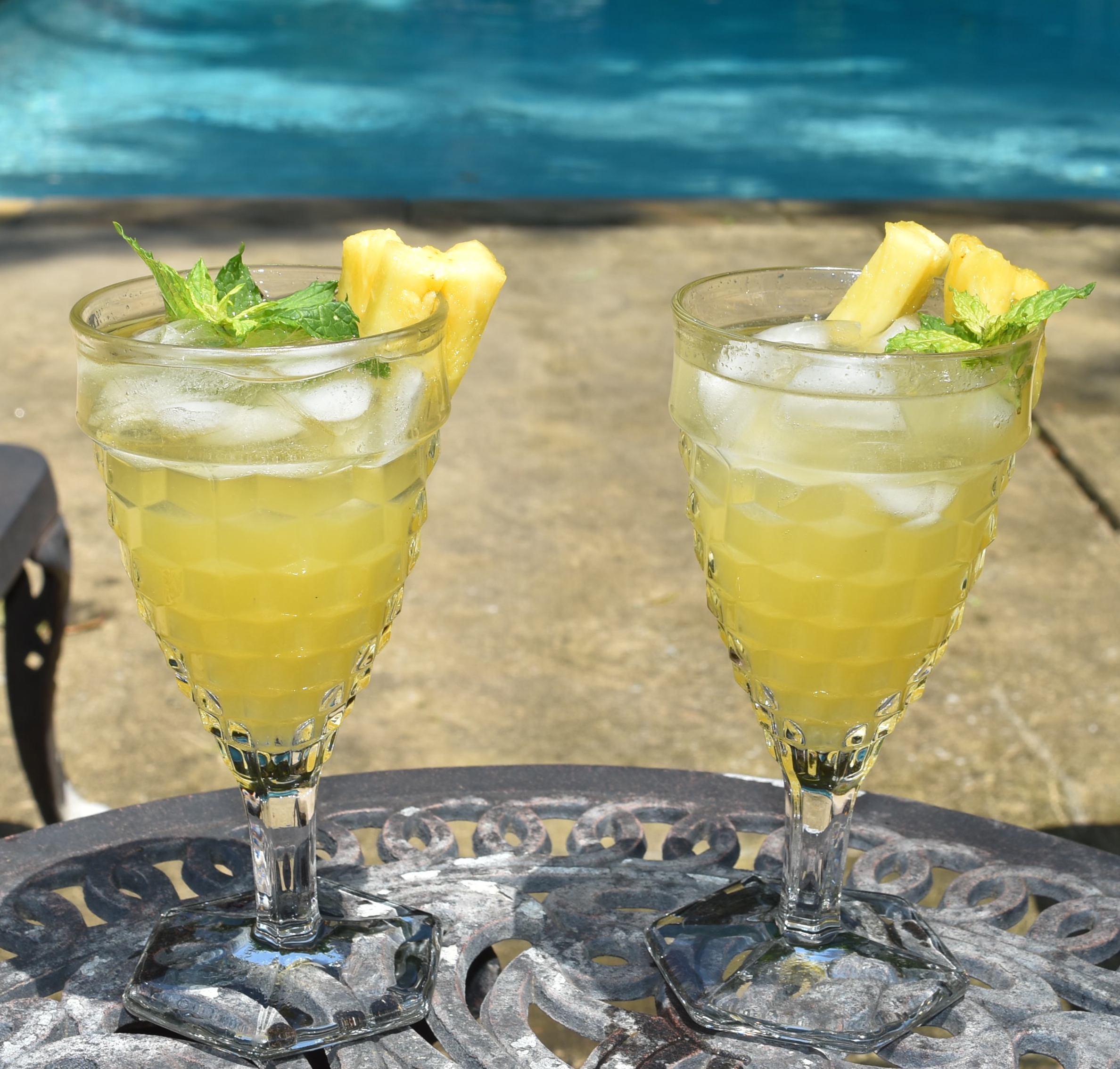 Sparkling Pineapple Ginger-Mint Cocktail
