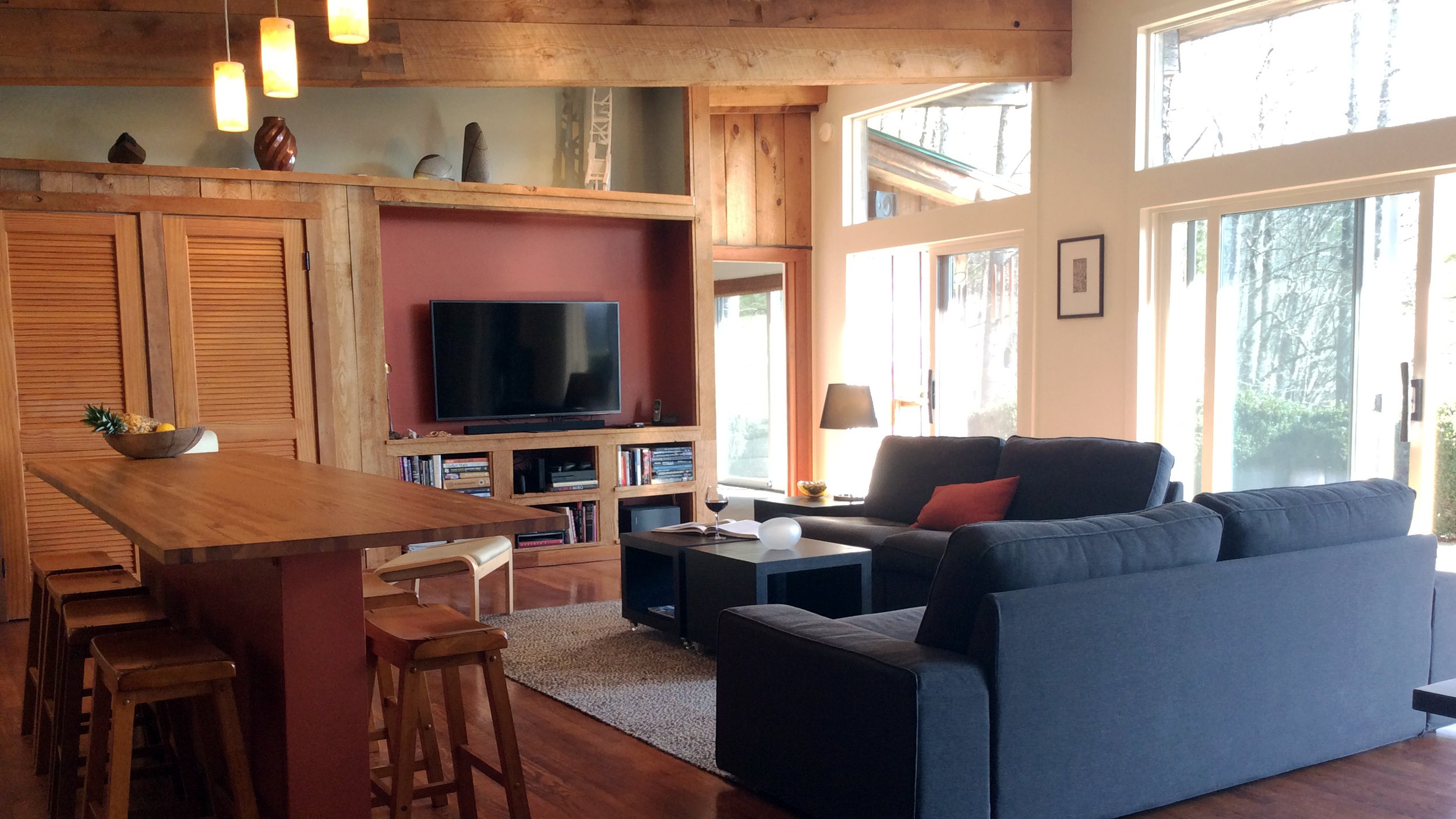 living room with bar.jpg