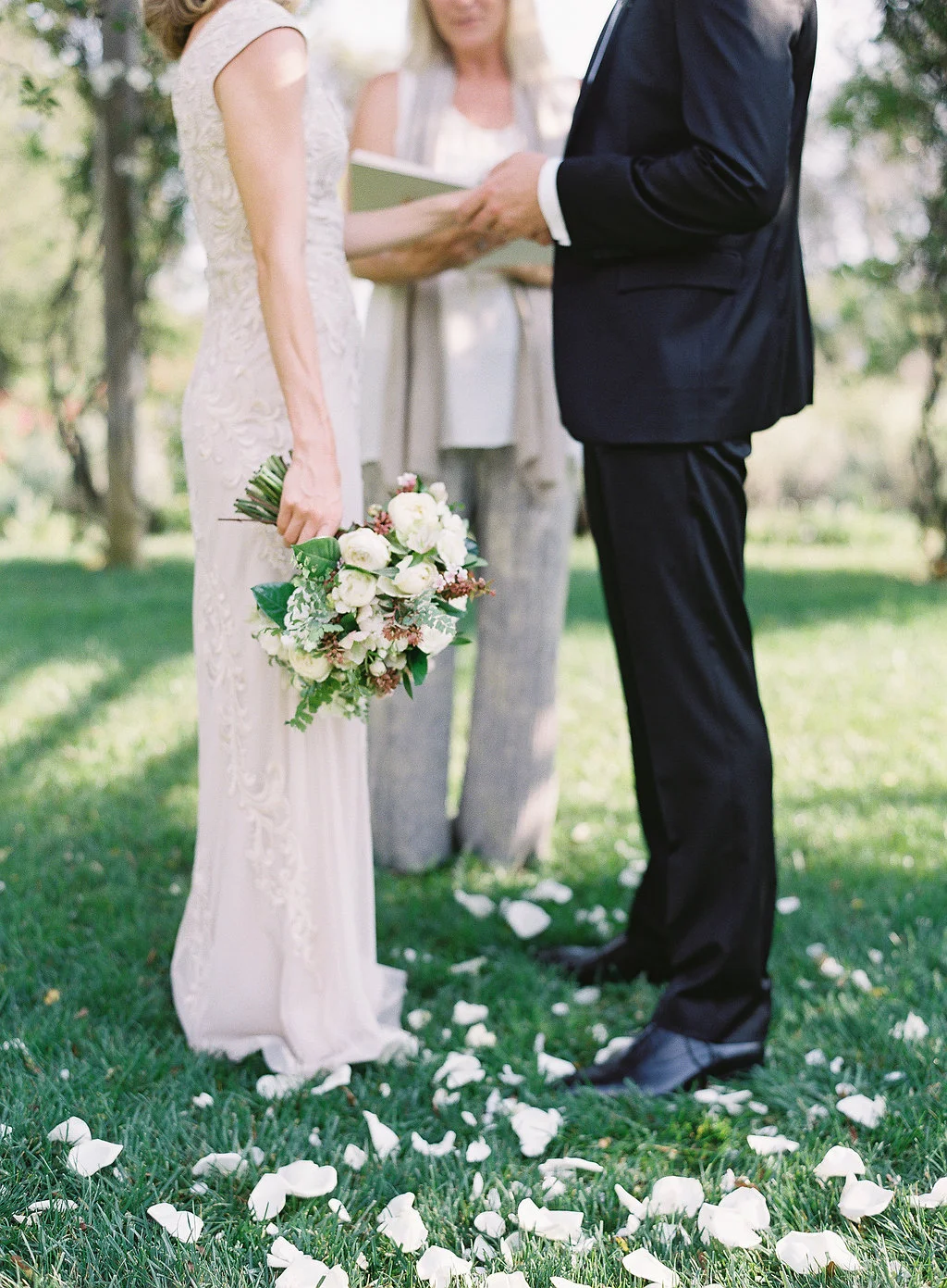 Haute-Blossoms-Floral-MeghanMehanPhotography-Jen&Trevor_SanYsidroRanch051.jpg