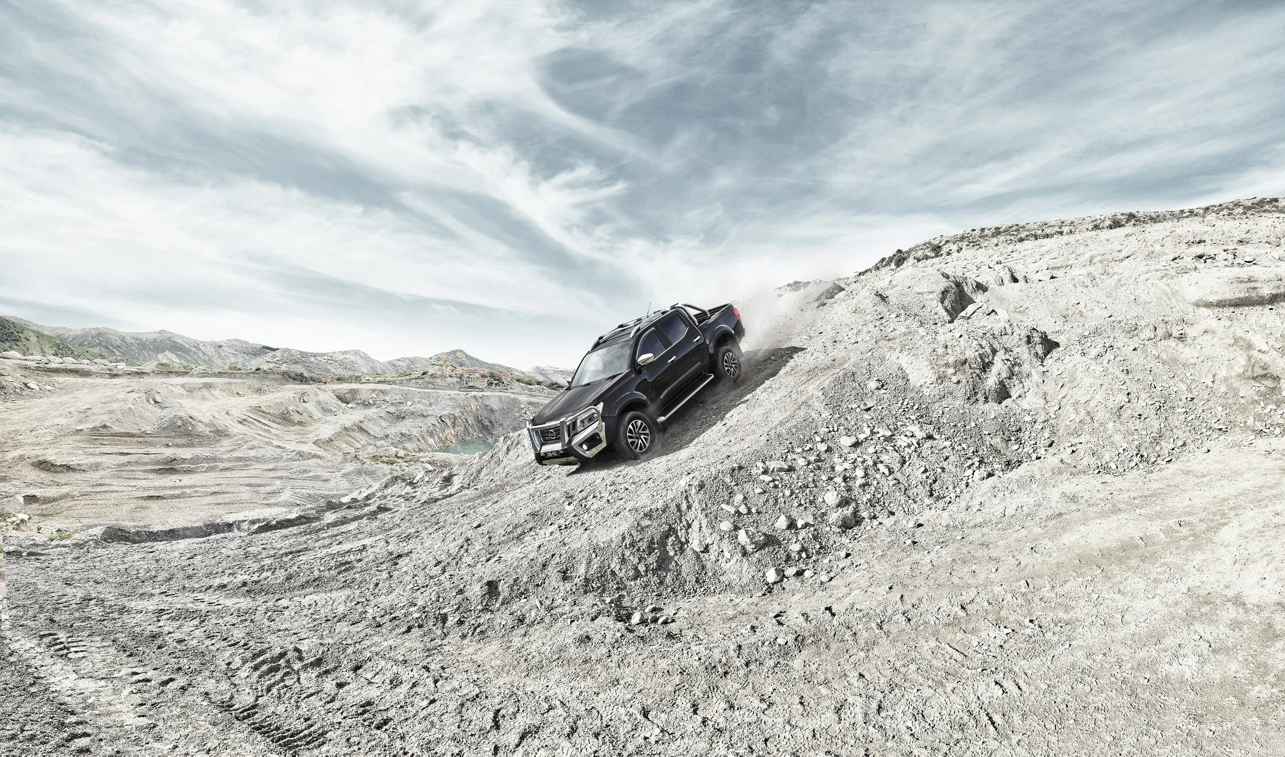 NISSAN NAVARA_DECENT.jpg