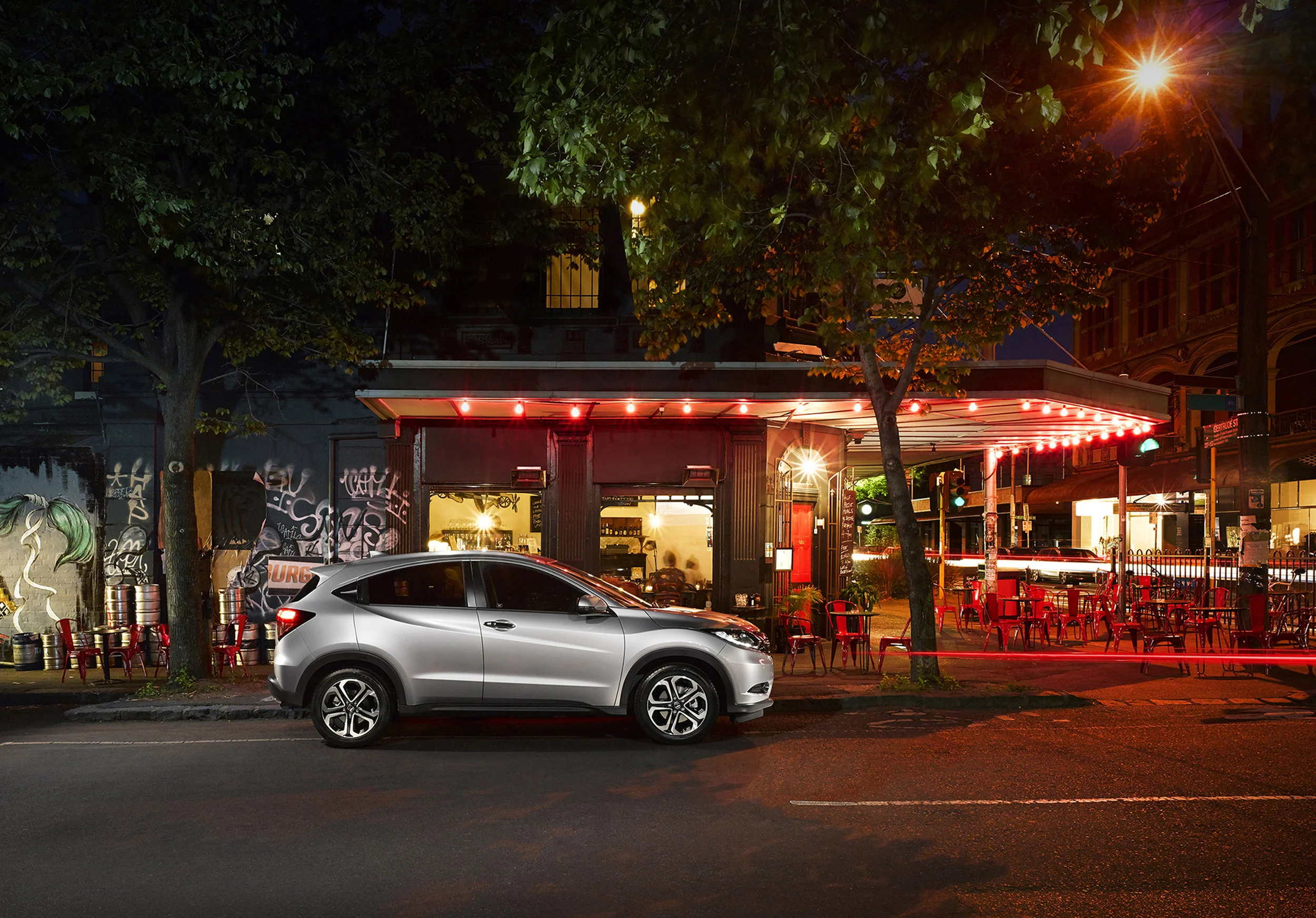 HONDA HRV_NIGHT BAR.jpg