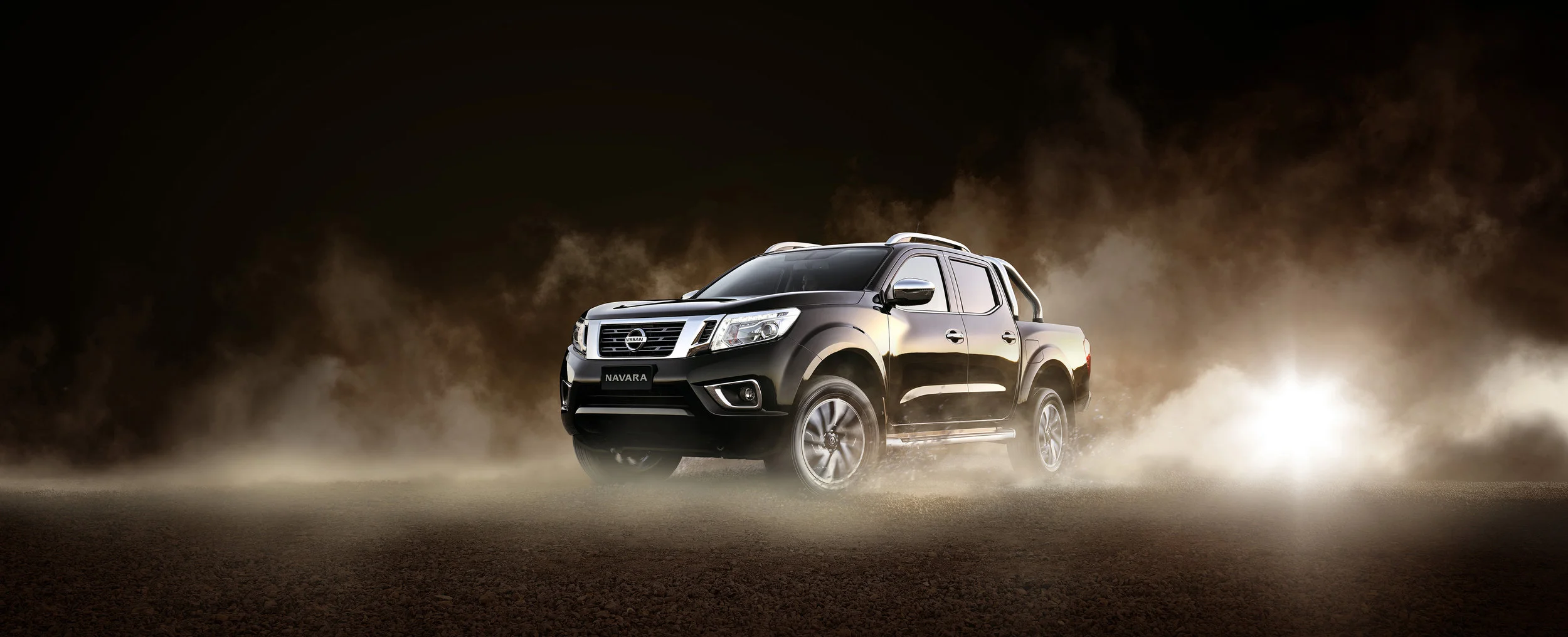 NISSAN NAVARA_ DUST .jpg