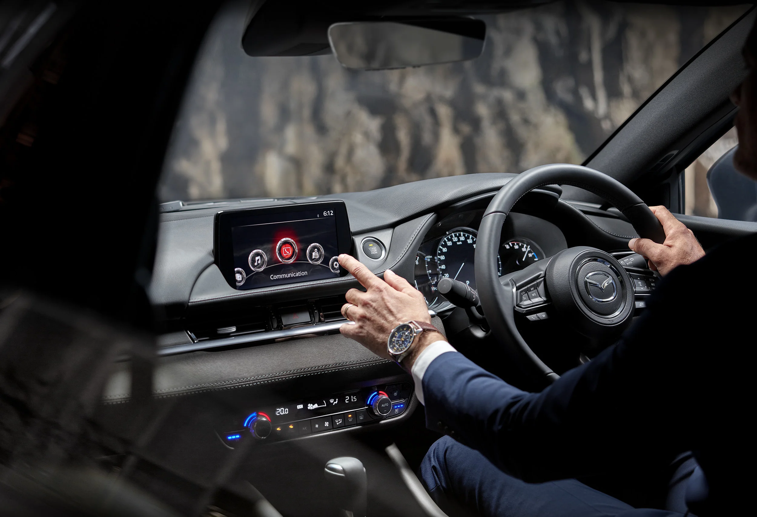 MAZDA 6_INTERIOR .jpg