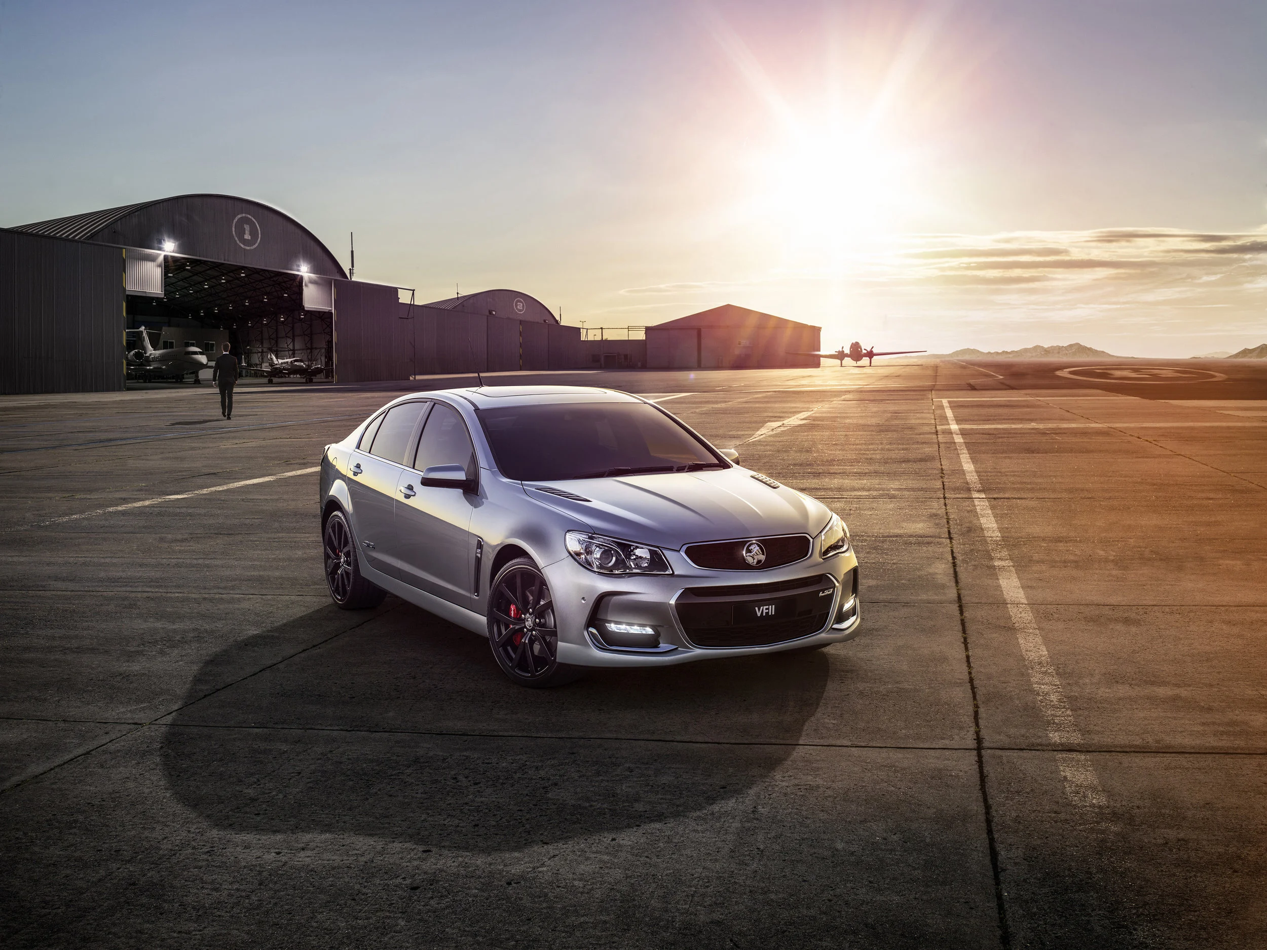 HOLDEN COMMODORE VF II .jpg