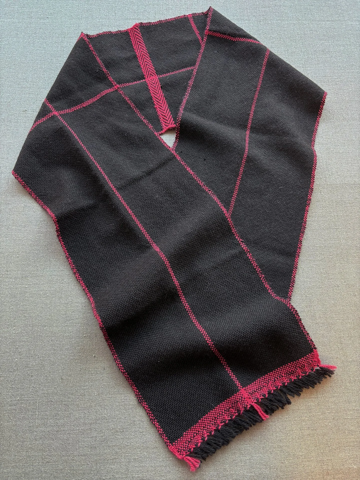 Black_Scarf.jpg