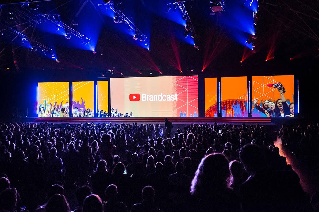 Copy of Brandcast2016-annawarr-7093.jpg