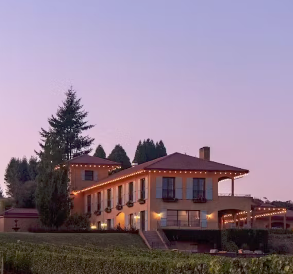 Black Walnut Inn &amp; Vineyard