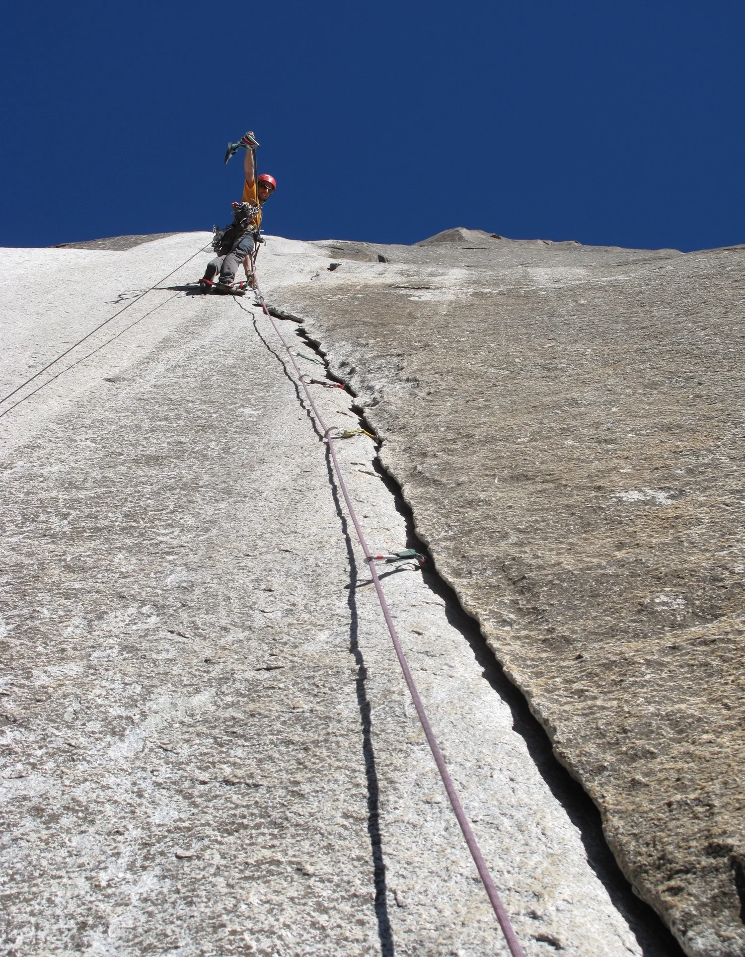 Leading-up-splitter-cracks-on-El-Cap.JPG