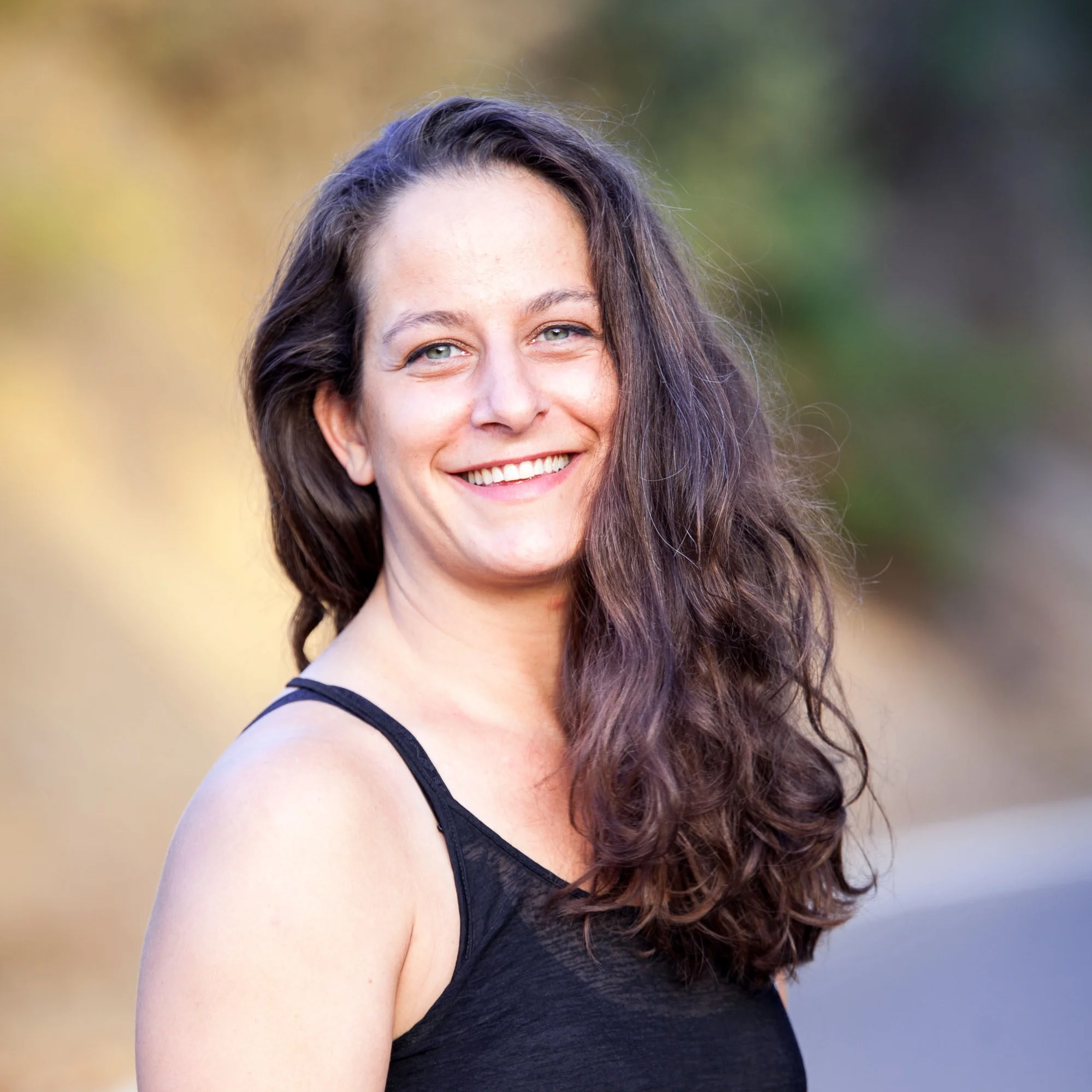 Acro+Yoga+Aline+Iosca+Portrait.jpg