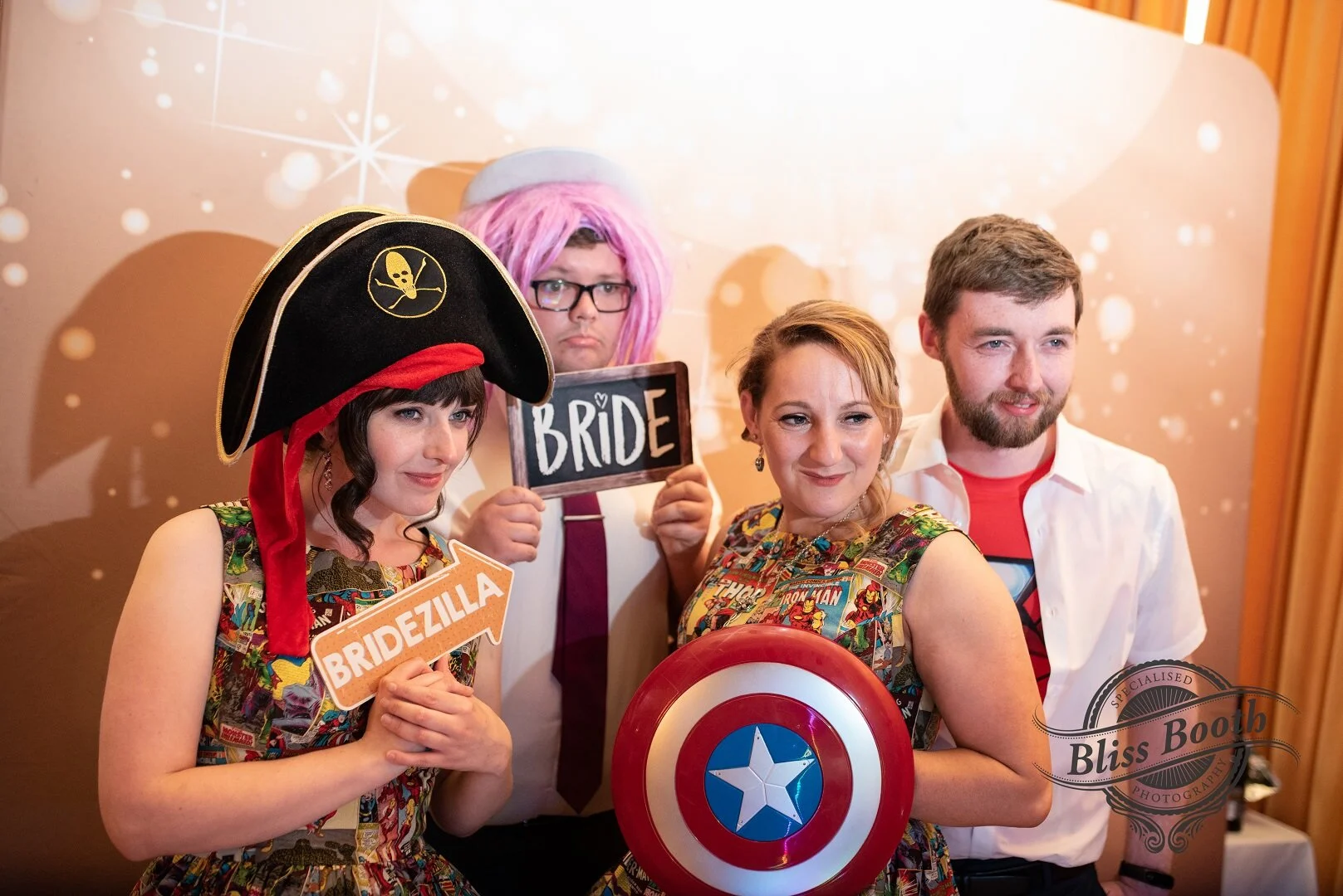 photobooth with amazing props and signs
