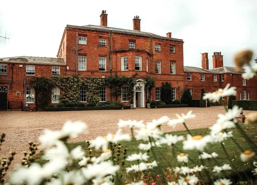 Norwood Park wedding venue in Southwell near Nottingham with Georgian red-brick exterior and landscaped gardens