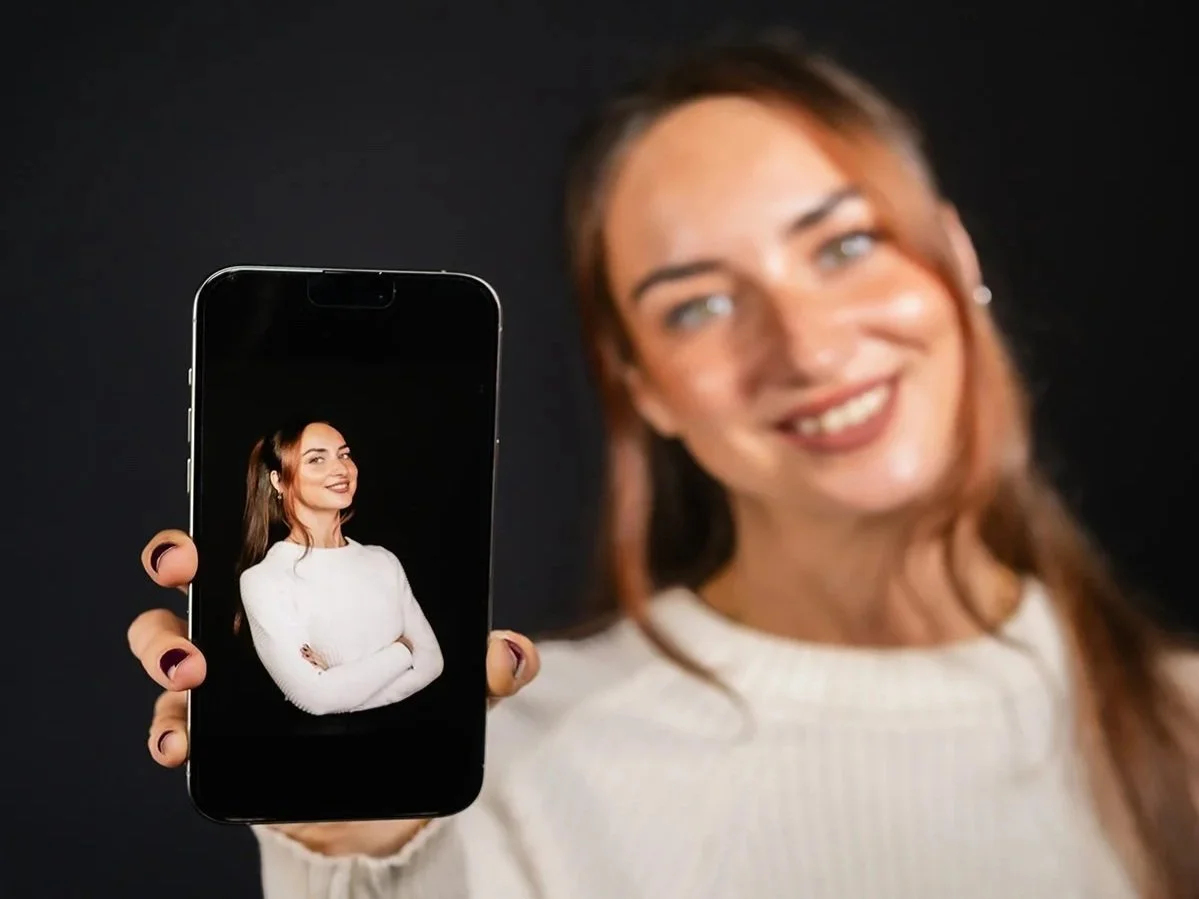 Instant digital headshot delivered from a corporate headshot booth