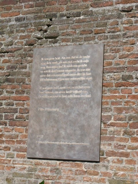 Plaquette 1.jpeg