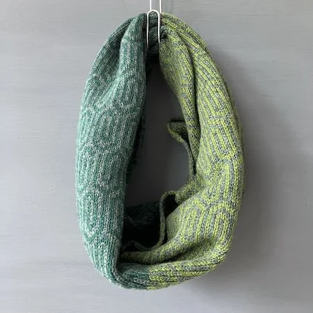 paperclip_lambswool_short_cowl_cossack_peacock_moss.jpeg